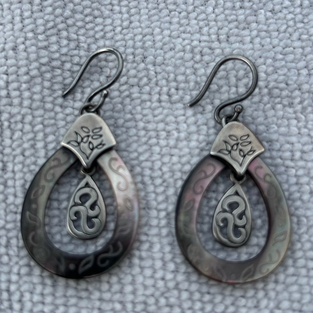 W2273 Silpada Sea Etching Earrings